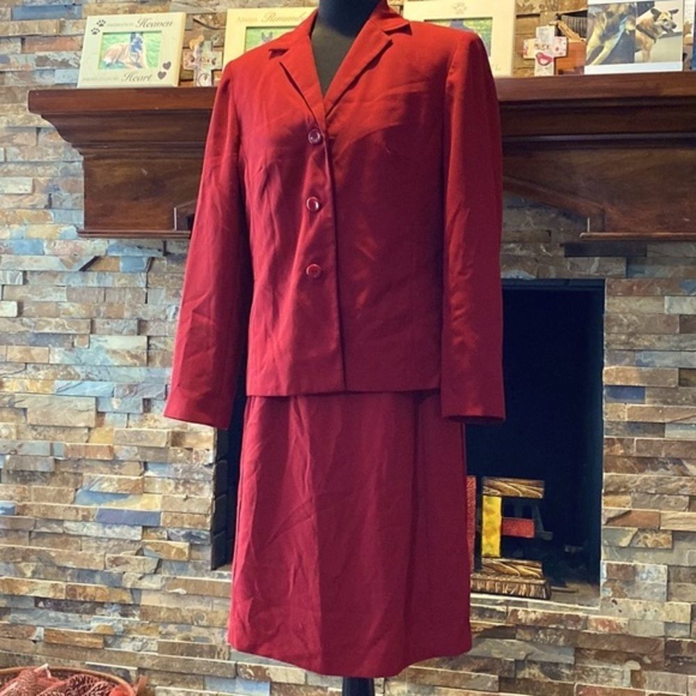 KAREN Scott Two Piece Dress Suit - Picture 2 of 16
